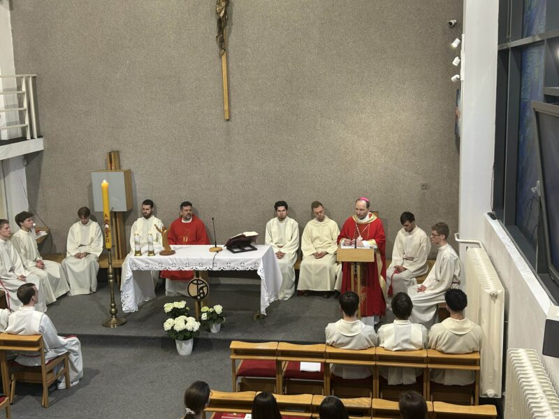 Biskup Haľko o Božej prítomnosti